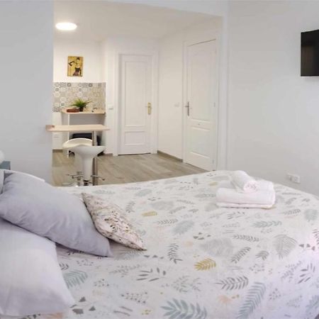La Casa Del Potro By Toledo Ap Apartment Екстериор снимка